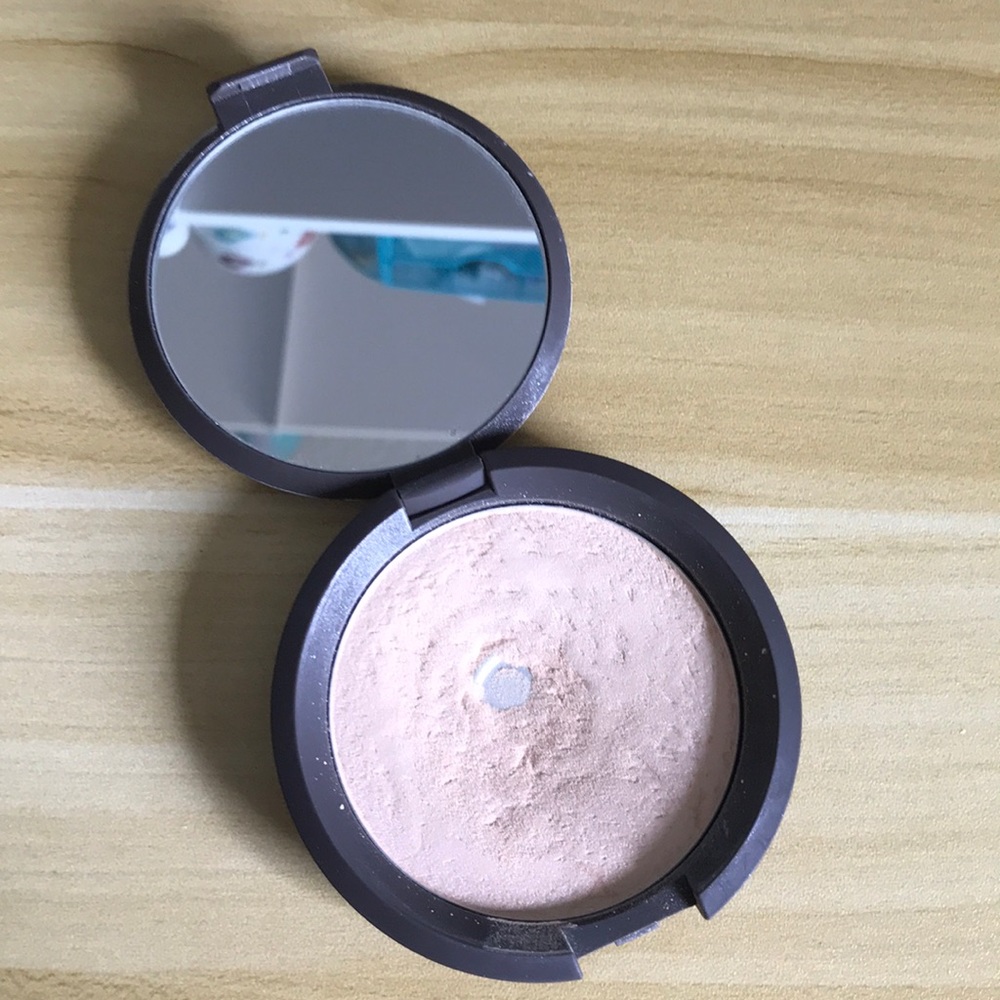 Becca highlighter